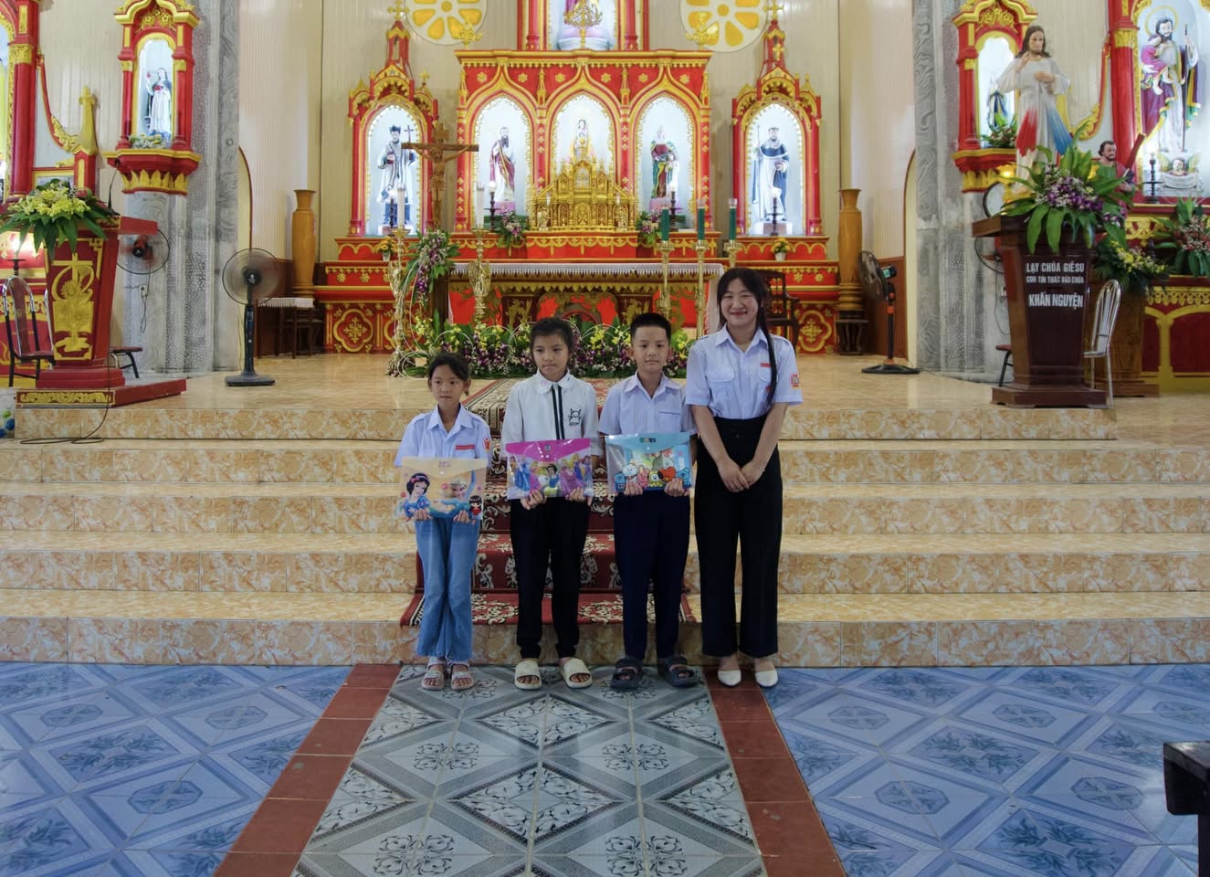 Hôm nay,Chúa Nhật ngày 4/8/2024 sau thánh lễ dành cho các em TNTT vào lúc 15:00 chiều.Cha xứ cùng các anh chị trong ban…